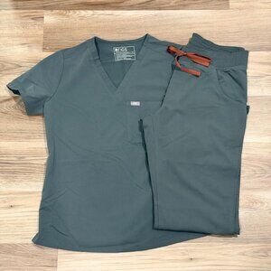 Figs Scrubs - Bonsai Green